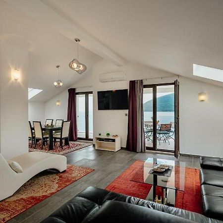 Apartments Joy Herceg Novi Eksteriør billede