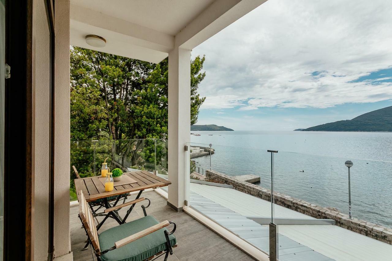 Apartments Joy Herceg Novi Eksteriør billede