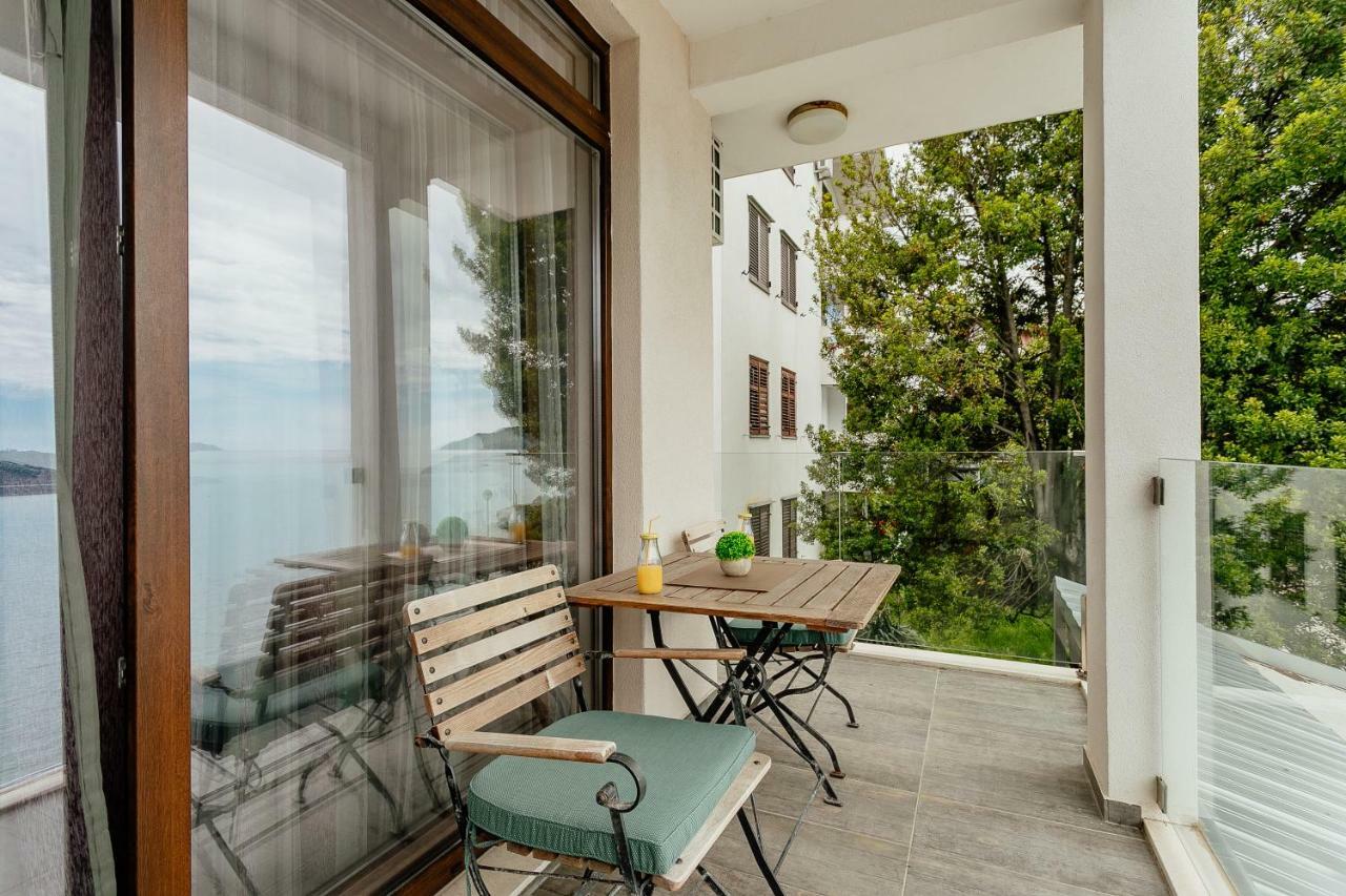 Apartments Joy Herceg Novi Eksteriør billede