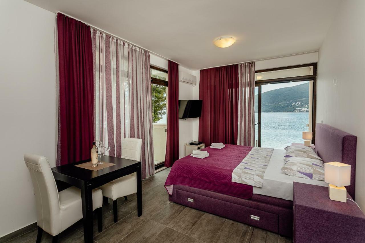 Apartments Joy Herceg Novi Eksteriør billede