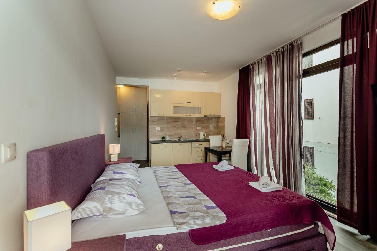 Apartments Joy Herceg Novi Eksteriør billede