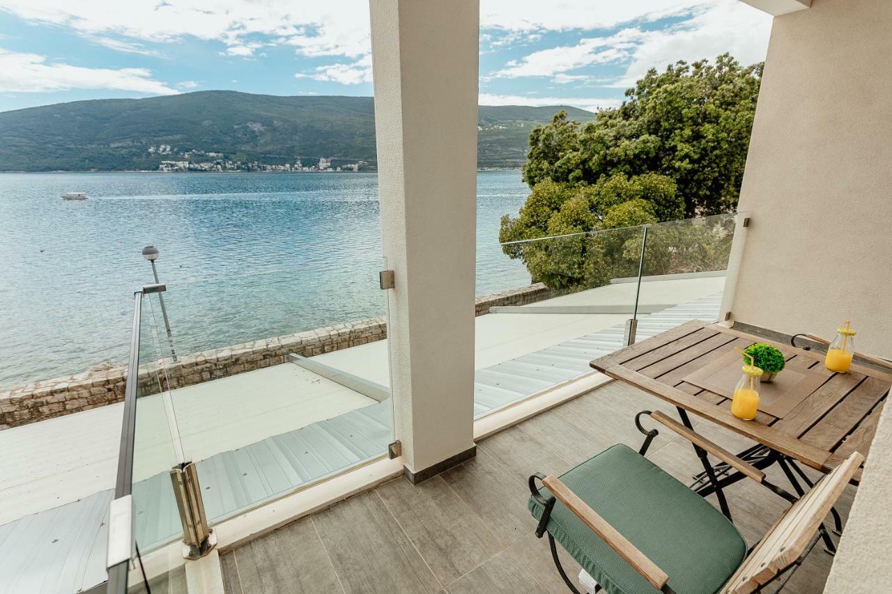 Apartments Joy Herceg Novi Eksteriør billede