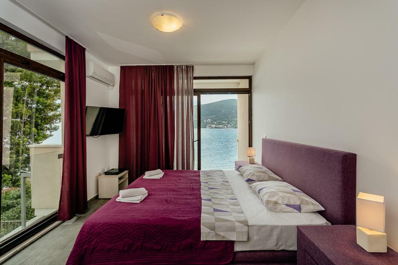 Apartments Joy Herceg Novi Eksteriør billede