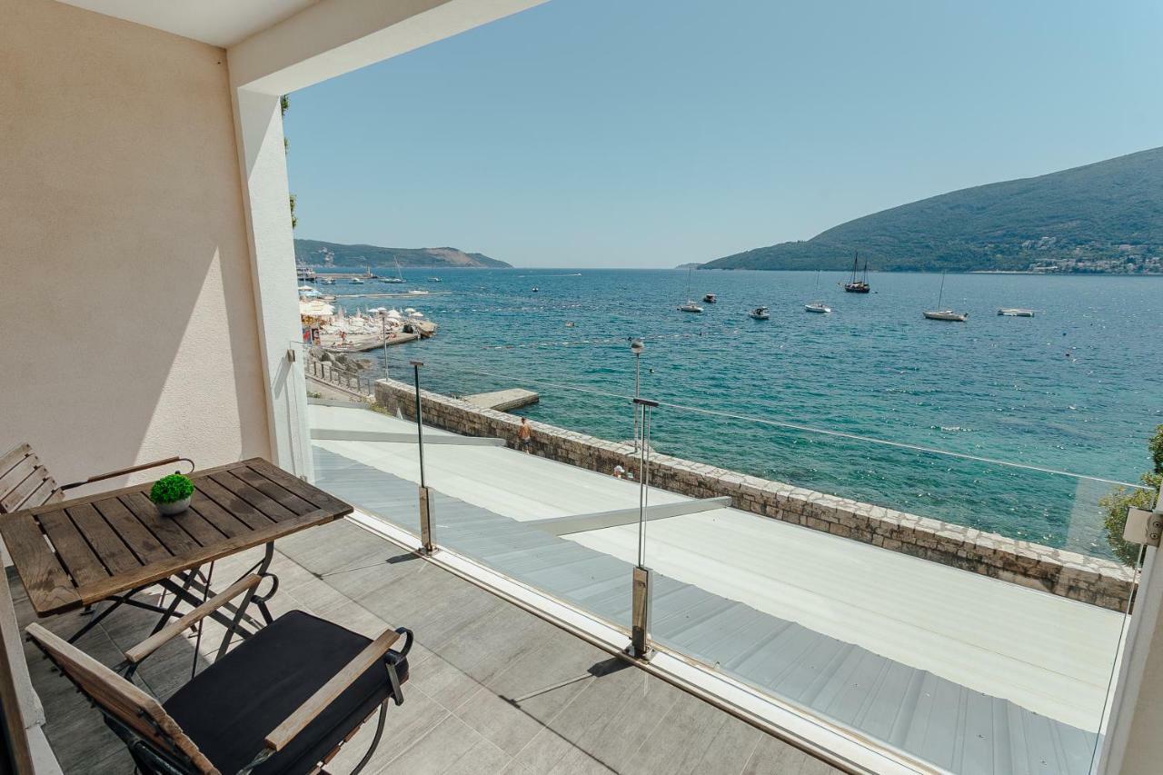 Apartments Joy Herceg Novi Eksteriør billede