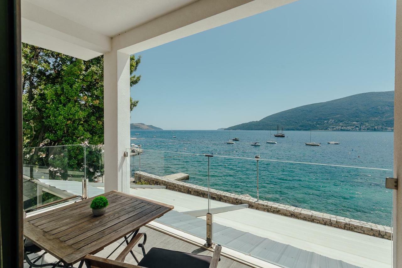 Apartments Joy Herceg Novi Eksteriør billede